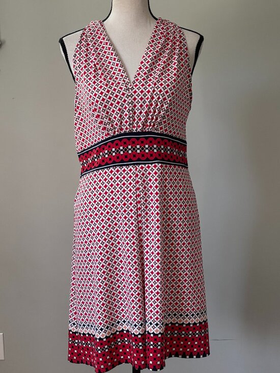 Max Studio Dresses & Skirts - Max Studio Red Geometric Print Sleeveless Dress Medium Like New